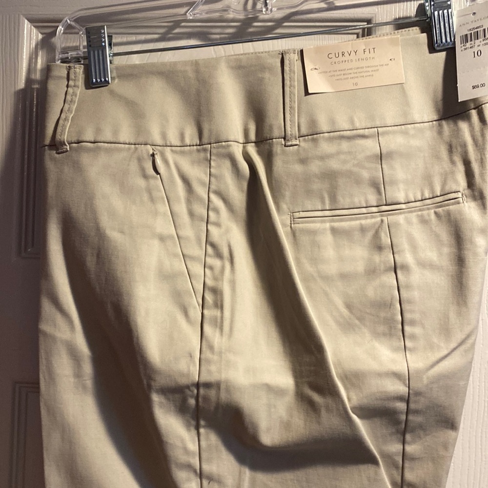 NWT Ann Taylor cropped pant